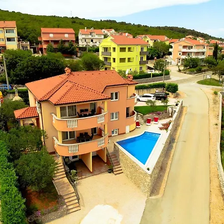 La Vista With Pool Апартаменты
