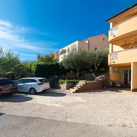 La Vista With Pool Апартаменты *
