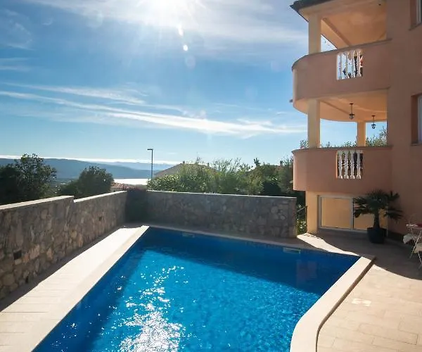 דירה La Vista With Pool *