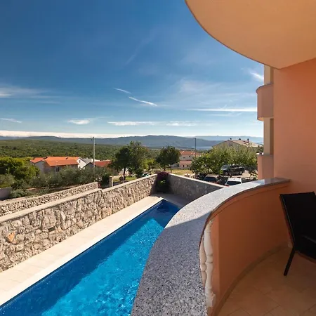 La Vista With Pool 아파트