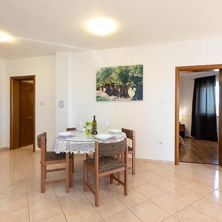 La Vista With Pool Appartement Salatić