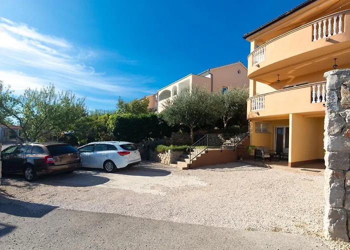 La Vista With Pool Appartement *
