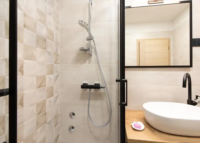 La Vista With Pool Appartamento Salatić