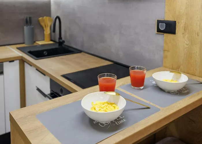 La Vista With Pool *