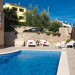 La Vista With Pool