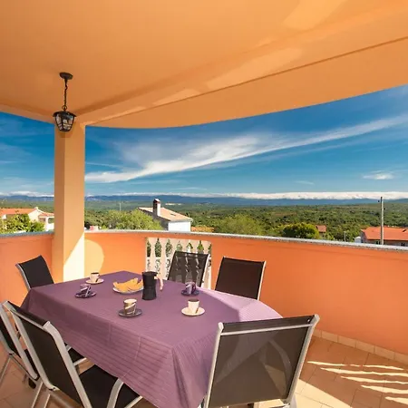 La Vista Apartments With Pool Salatić