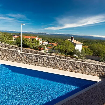 La Vista Apartments With Pool Lägenhet